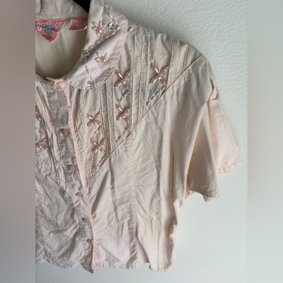 Cottagecore Pink Short Sleeve Blouse w/ Beaded Details size small from Biz Tango - Picture 4 of 8